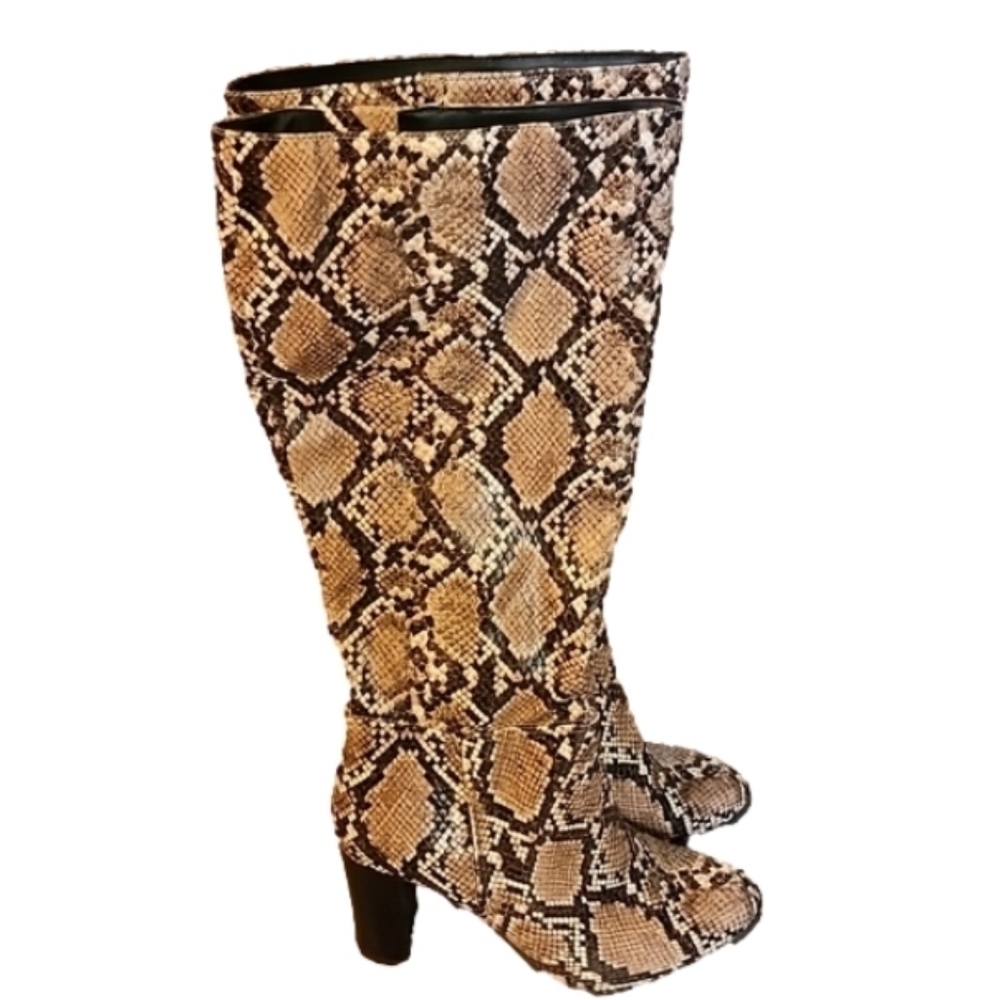 REPTIL print boots 👢 size 6. NWOT
